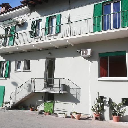 Gorizia Vacanze Appartamento In Villa Con Parcheggio Bagian luar foto